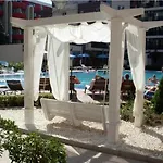 Privite Admiral Plaza Apartment *