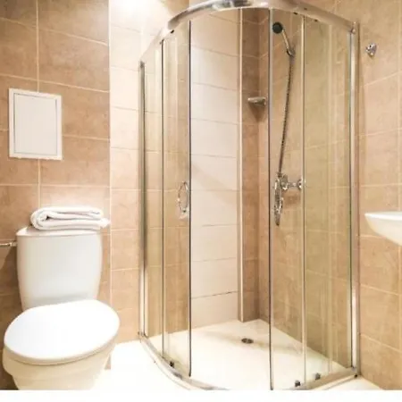 Privite Admiral Plaza *