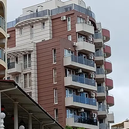 Privates Admiral Plaza Lägenhet
