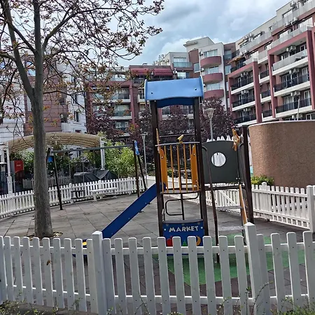Privates Admiral Plaza * Slăntjev Brjag