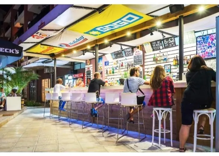 Privite Admiral Plaza Napospart