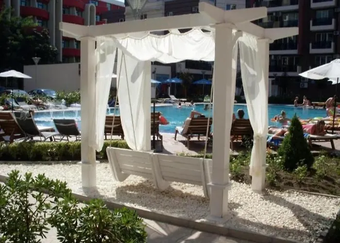 Privite Admiral Plaza Apartman *